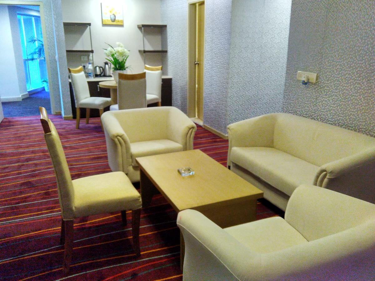 มหาโพธิ โฮเต็ล รีสอร์ต แอนด์ คอนเวนชั่น เซ็นเตอร์ Hotel พุทธคยา ภายนอก รูปภาพ